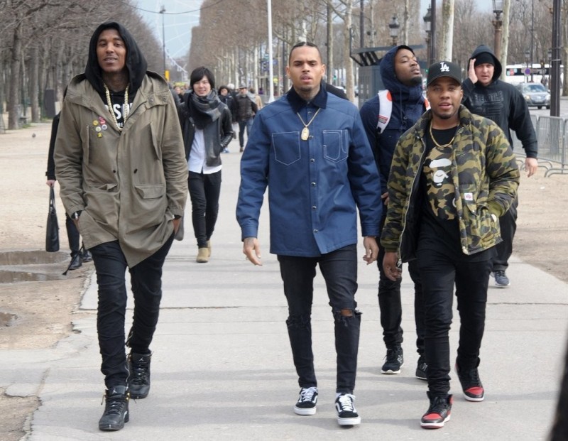 Spotted Chris Brown in Givenchy Denim Shirt PAUSE Online Men s Fashion Street Style Fashion News Streetwear