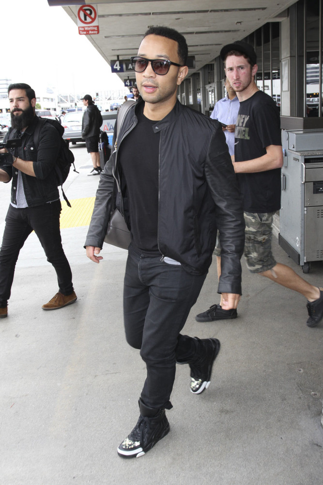 John-Legend-was-papped-at-LAX-airport-in-all-black-GIVENCHY-TYSON-FLORAL-PRINT-LEATHER-HIGH-TOP-SNEAKERS.-667x1000