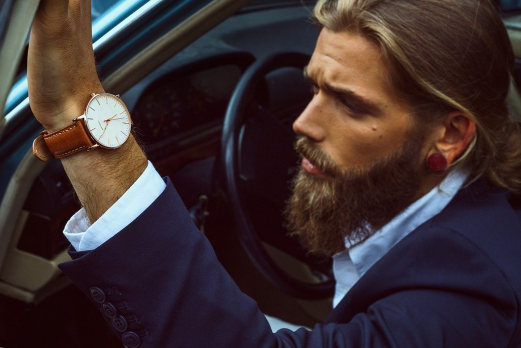 slim-wristwatch-minimalist-design-leather-strap-italian-15-copy
