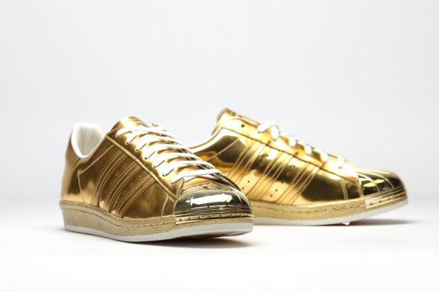 adidas-superstar-80s-metallic-gold-3-630x420