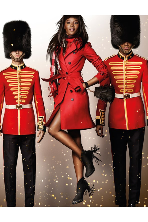 Naomie-Campbell-Burberry-Campaign-Vogue-30Oct15-Mario-Testino_b_592x888