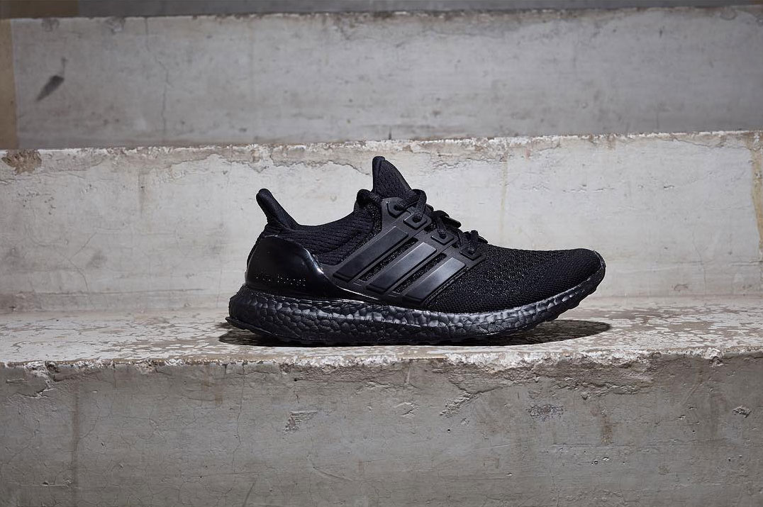 adidas ultra boost mens triple black