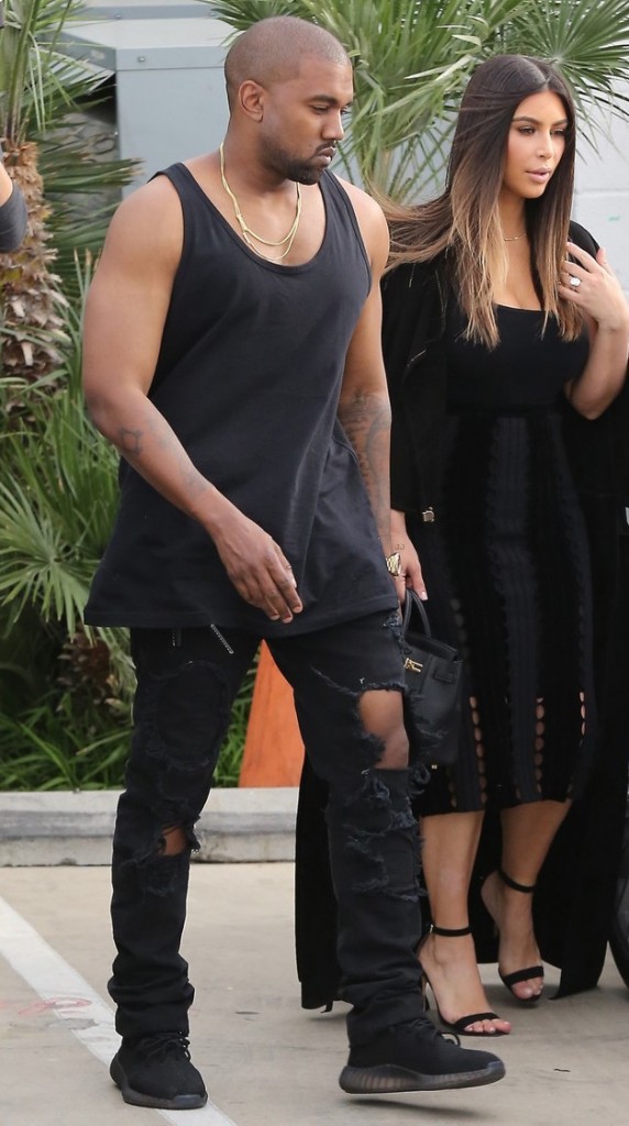 kim-kardashian-and-kanye-west-stop-by-kocktails-with-khloe-03