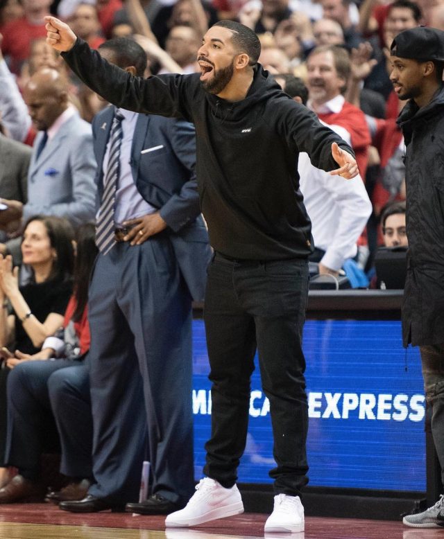 Spotted: Drake in OVO SS16 Pullover 