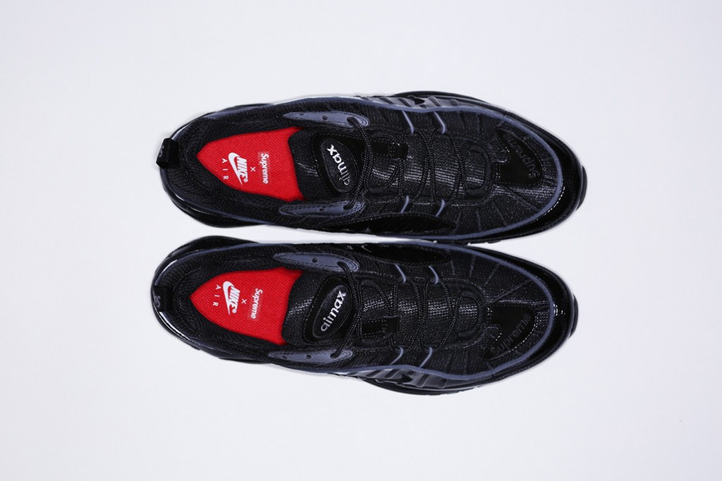 supreme-nike-air-max-98-official-images-12