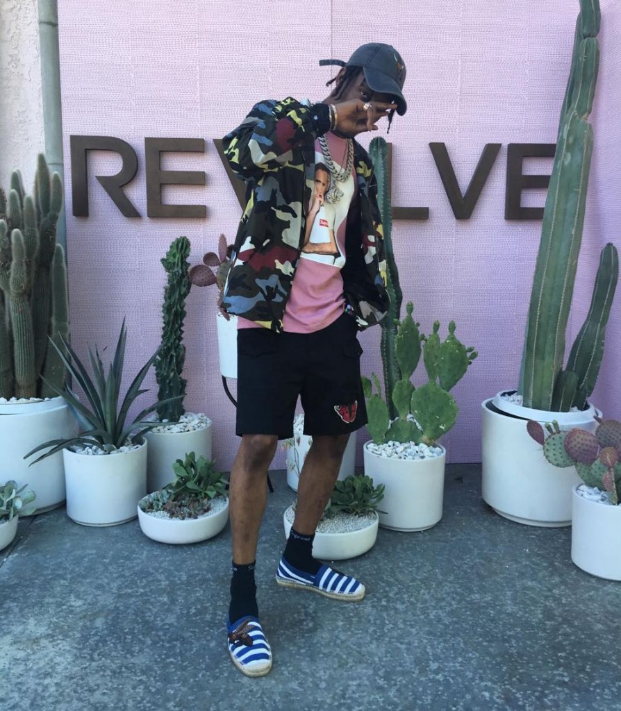 UpscaleHype - Travis Scott carries a Louis Vuitton x Takashi