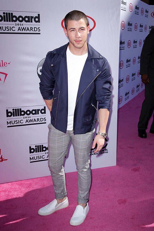 nick-jonas-billboard-music-awards-2016