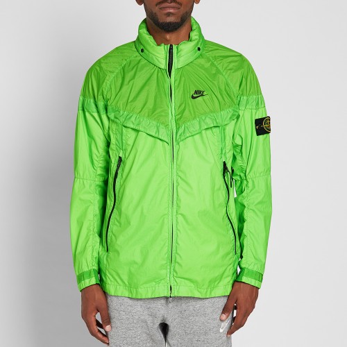 07-09-2016_nikexstoneisland_pkwindrunner_meangreen_black_ah_m1