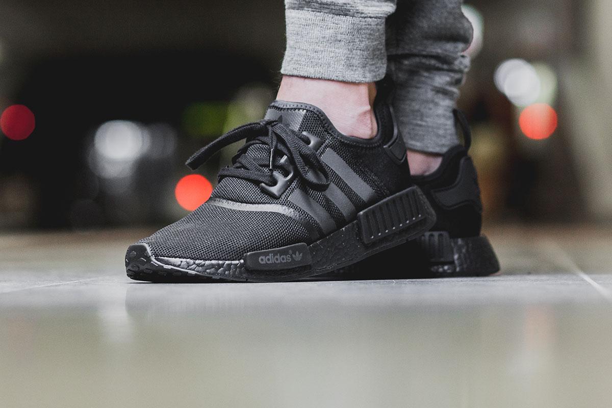 adidas nmd runner triple black