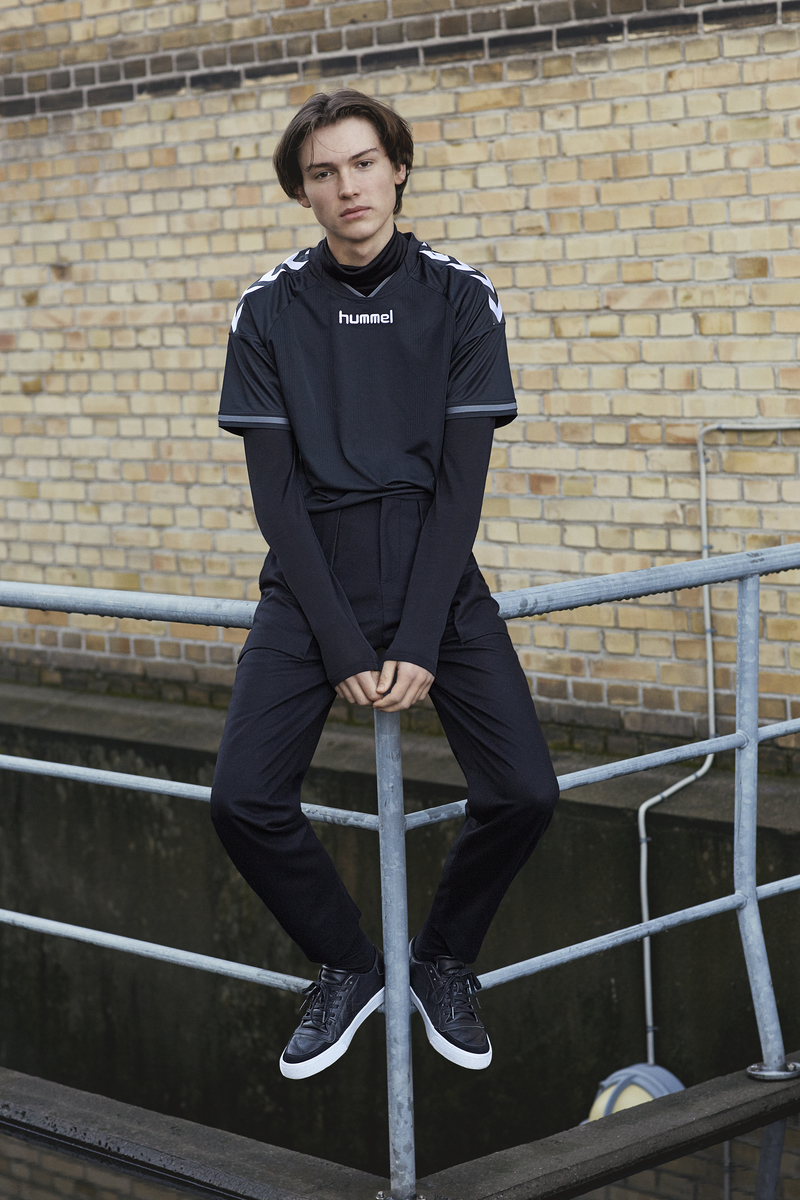 in-line-aw16_johan-sandberg_full-figure-3