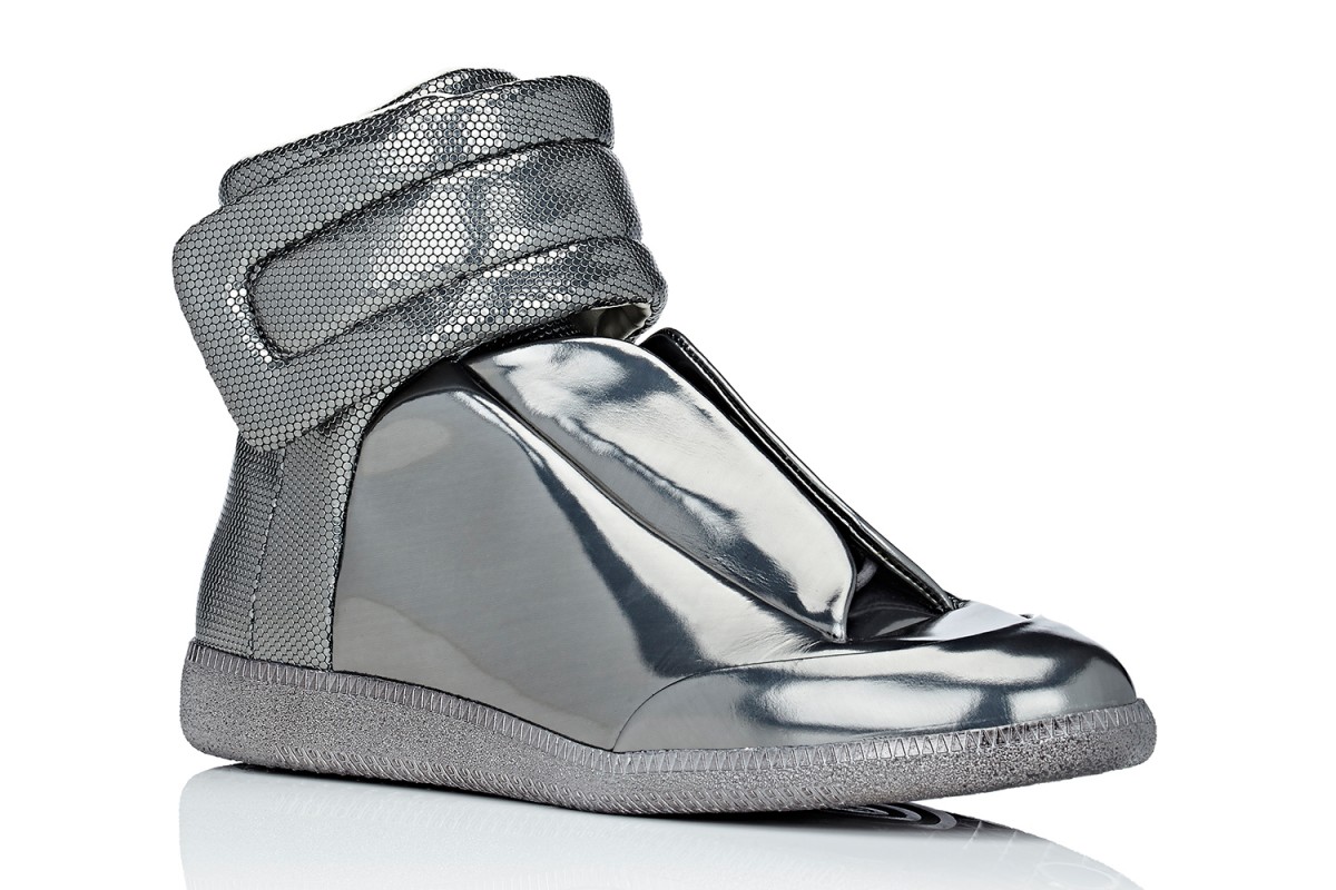 maison-margiela-barneys-metallic-future-high-top-sneakers-02-1200x800