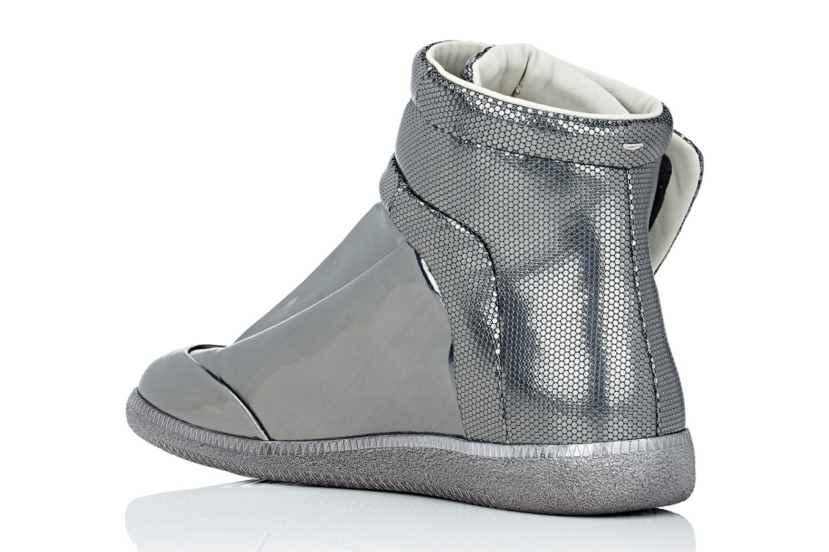 maison-margiela-barneys-metallic-future-high-top-sneakers-03-1200x800