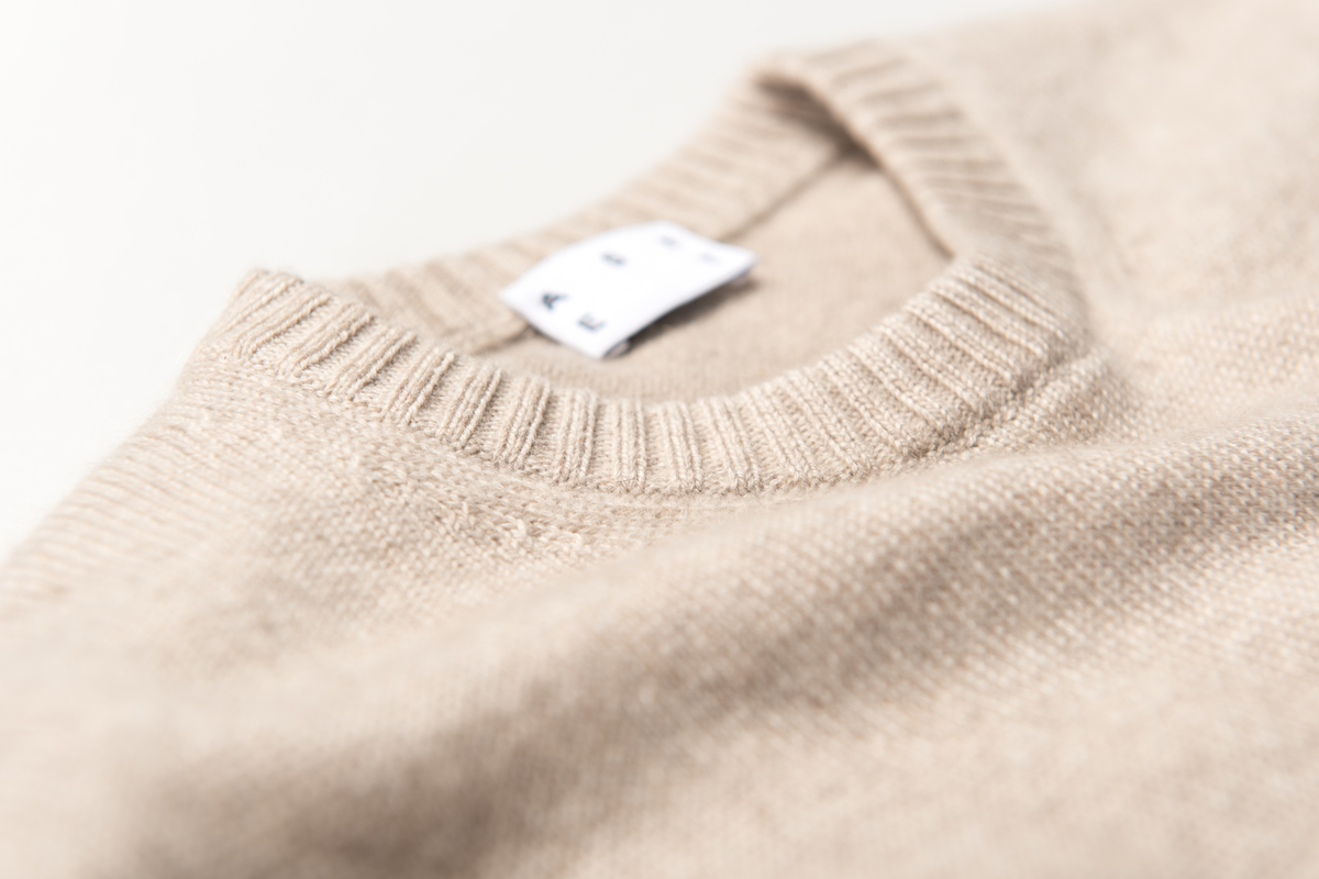 10_asket_cashmere_details