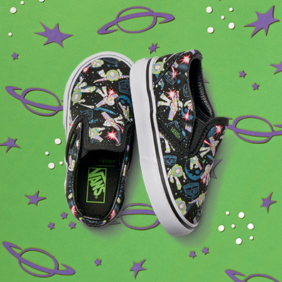 ho16_classics_toystory_elevated_classicslip-on_buzzlightyear_toddler_angle