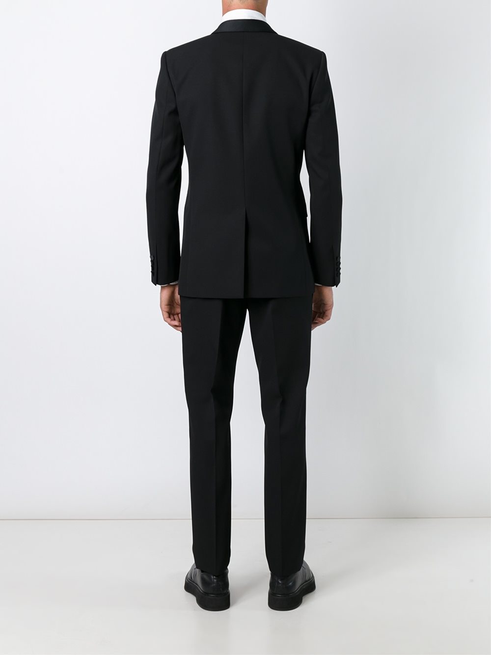 saint-laurent-iconic-le-smoking-suit-4