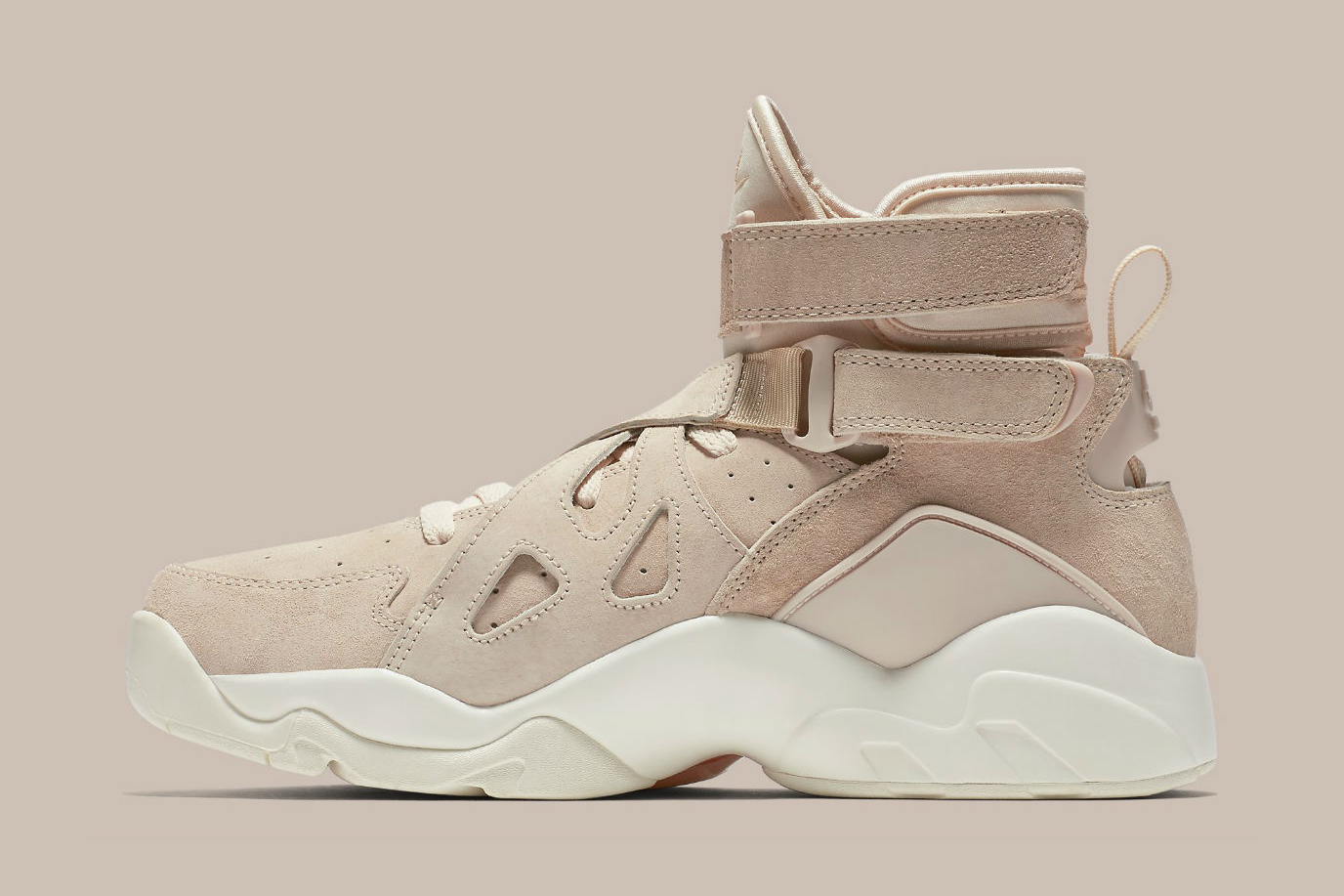 nikelab-air-unlimited-tan-02