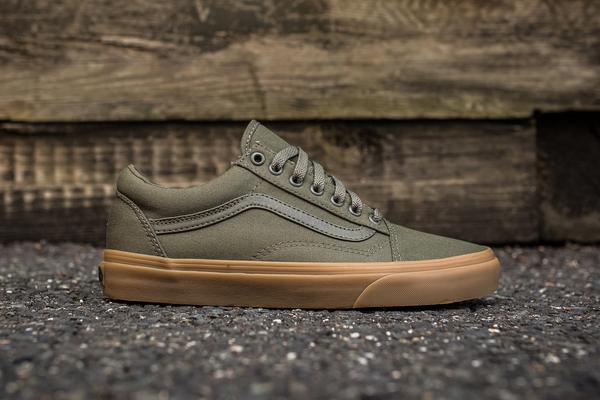 13_vans_old_skool_canvas_ivy_green-light_gum_side_98bc0b36-f251-45c7-954c-cfc4e0f46a69_grande