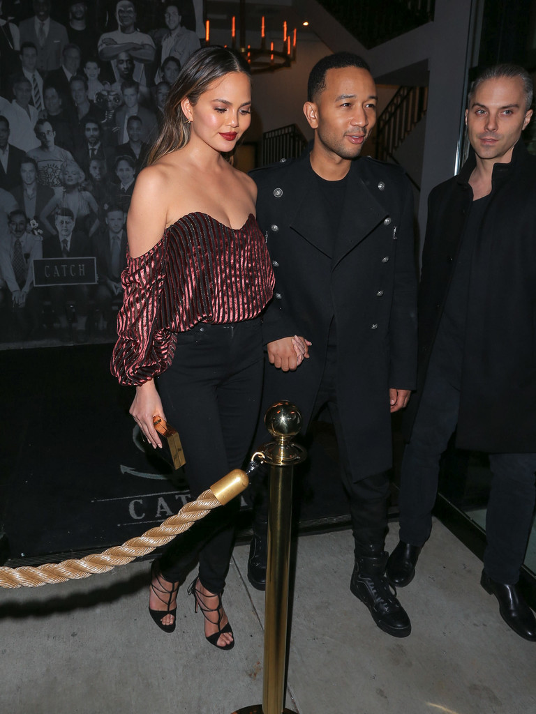 john-legend-balmain-coat-givenchy-sneakers-2