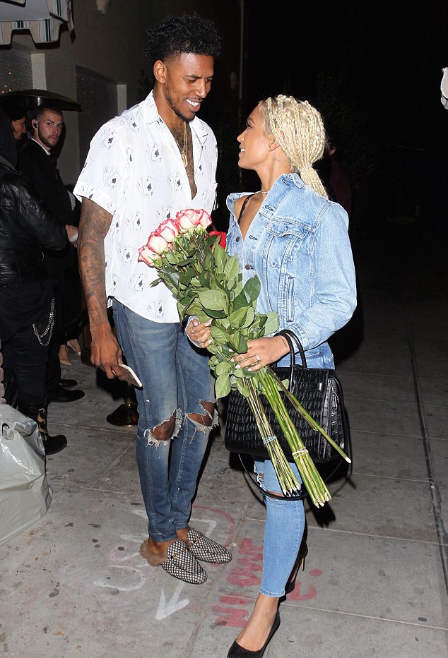 nick-young-enfants-riches-deprimes-shirt-gucci-shoes