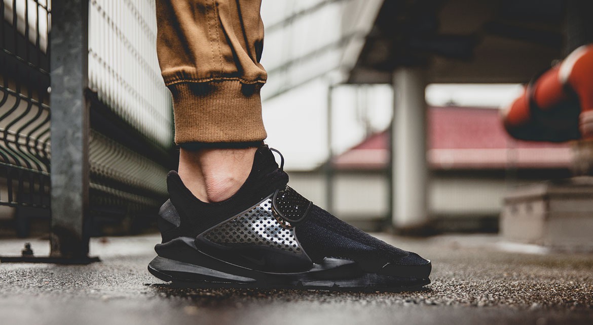 afew-store-sneaker-nike-sock-dart-black-black-volt-37