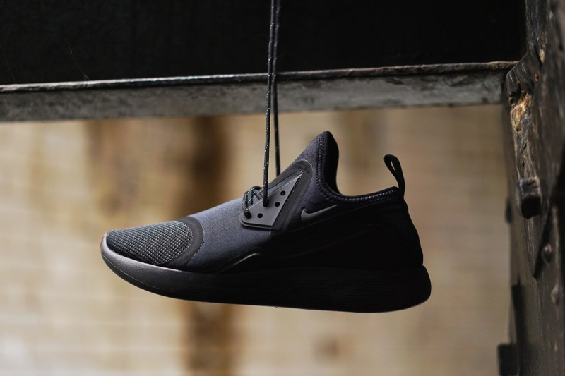 nike-lunarcharge-triple-black-1