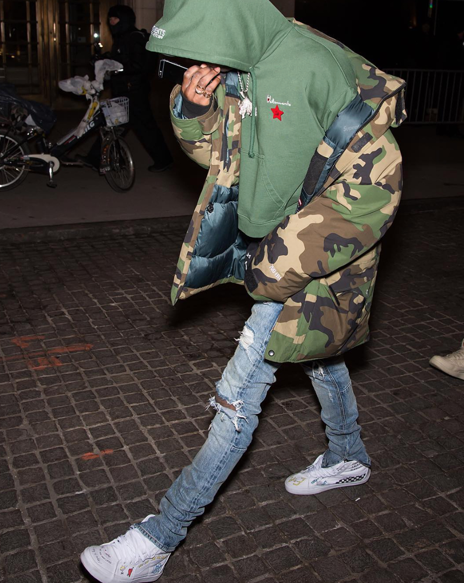 PAUSE Highlights Travis Scott s Best 2016 Looks PAUSE Online Men s Fashion Street Style Fashion News Streetwear