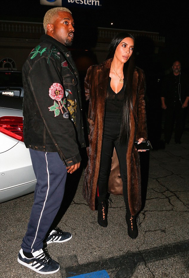 SPOTTED Kanye In Yeezy Boost Sneakers And Gucci Jacket PAUSE Online Men s Fashion Street Style Fashion News Streetwear