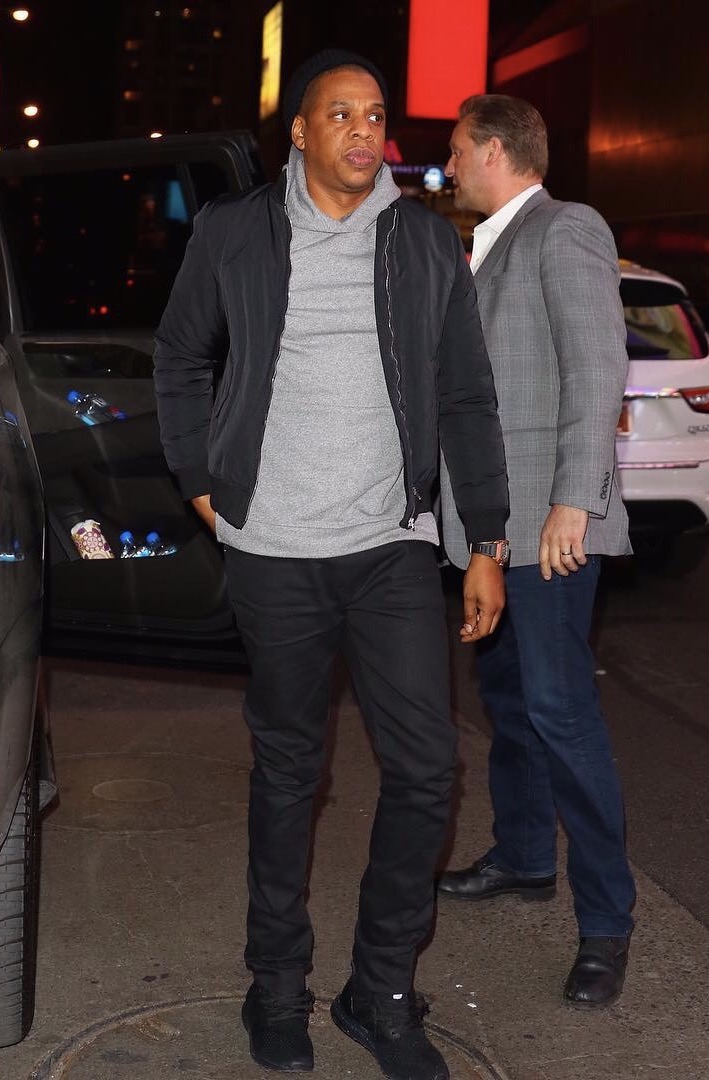 admirar Perfecto gobierno SPOTTED: Jay Z In John Elliott Hoodie And Adidas Sneakers – PAUSE Online |  Men's Fashion, Street Style, Fashion News & Streetwear