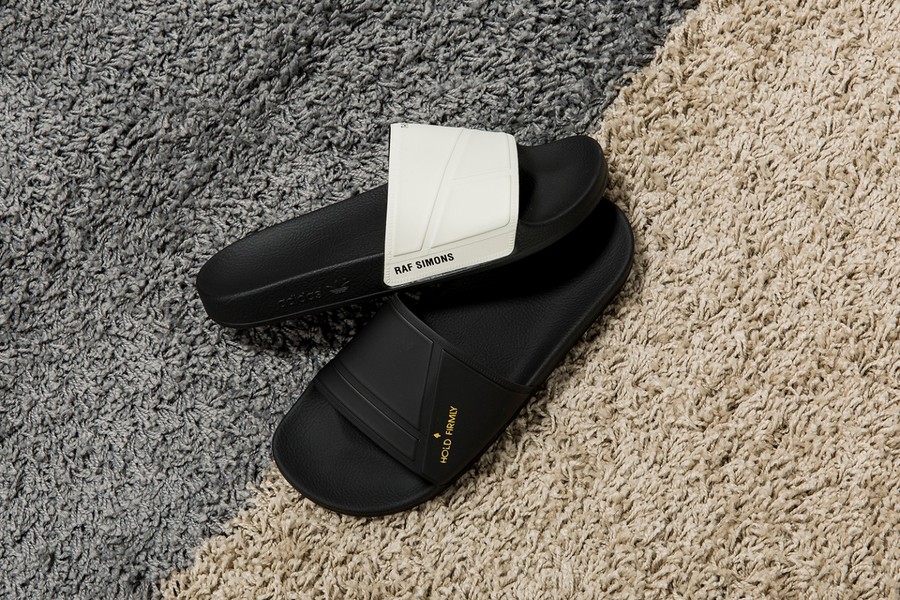 Adidas raf best sale simons slides