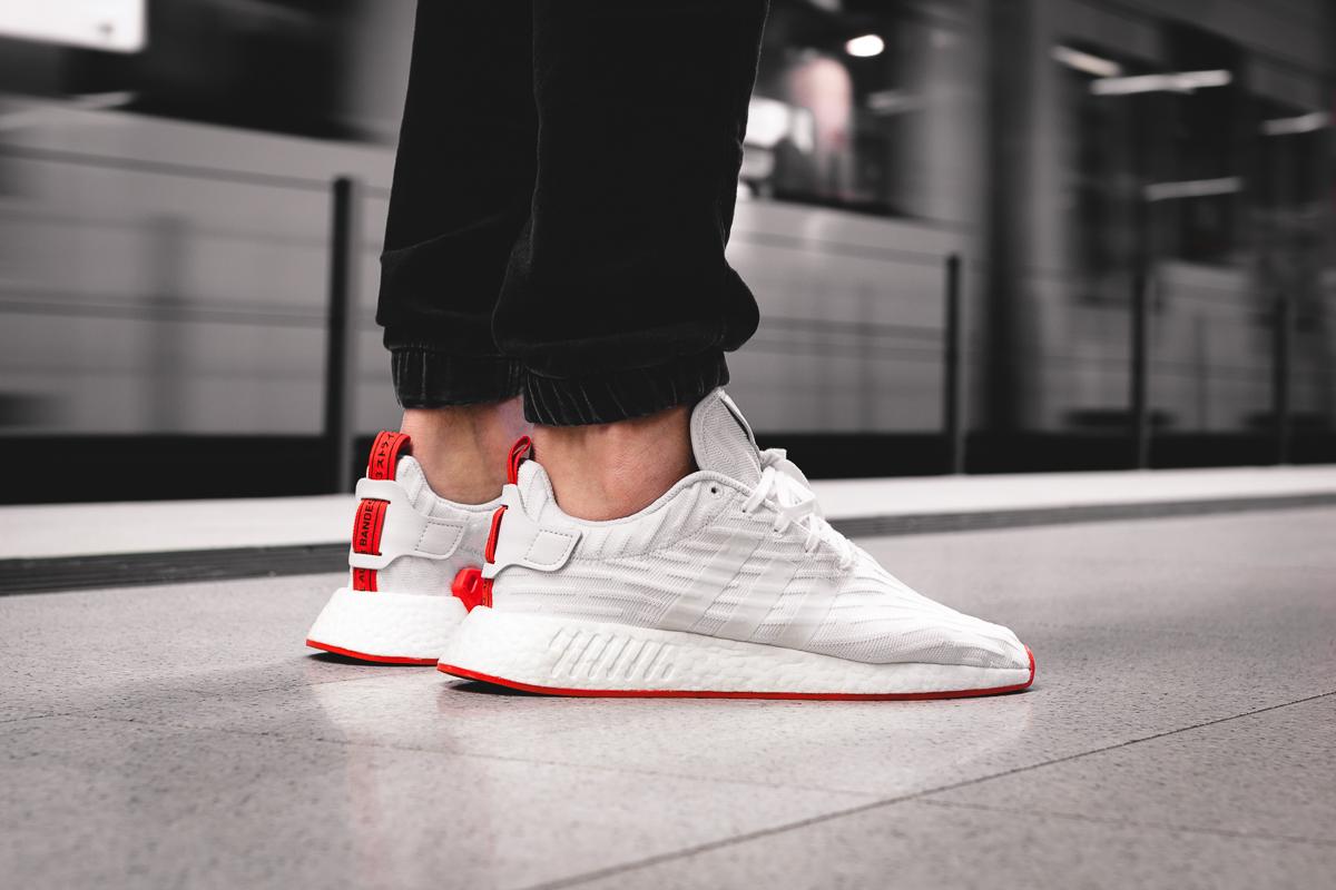 nmd boost r2