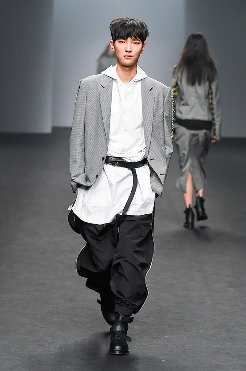 Moohong FW17 Collection At Seoul Fashion Week – PAUSE Online | Men's ...