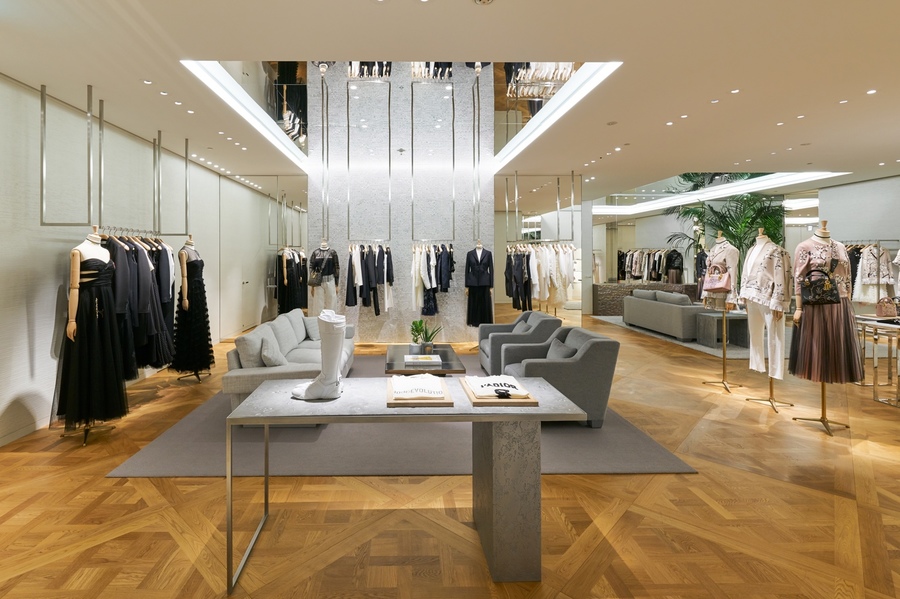 Tokyo Welcomes A Lavish New Dior Store – PAUSE Online | Men's Fashion ...
