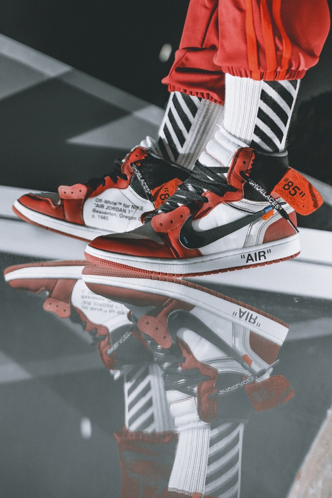 Jordan off white on hot sale feet