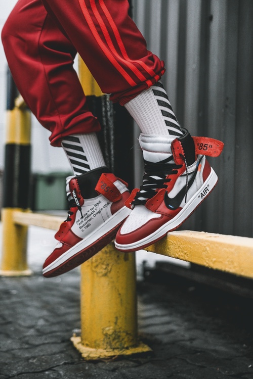 OFF-WHITE x Air Jordan 1 On-Feet Images