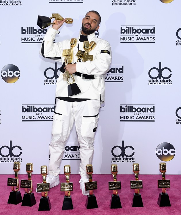 SPOTTED Drake Wins 13 Billboard Awards In Full Stone Island Tracksuit And Nike Sneakers PAUSE Online Men s Fashion Street Style Fashion News Streetwear