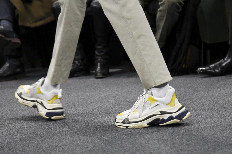 balenciaga triple s runway